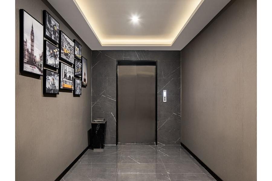 Campanile Hotel Wuhan Zhongnan Road Metro Station Екстер'єр фото